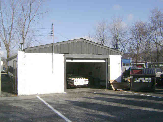 Building photograph for 83 DANBURY RD
